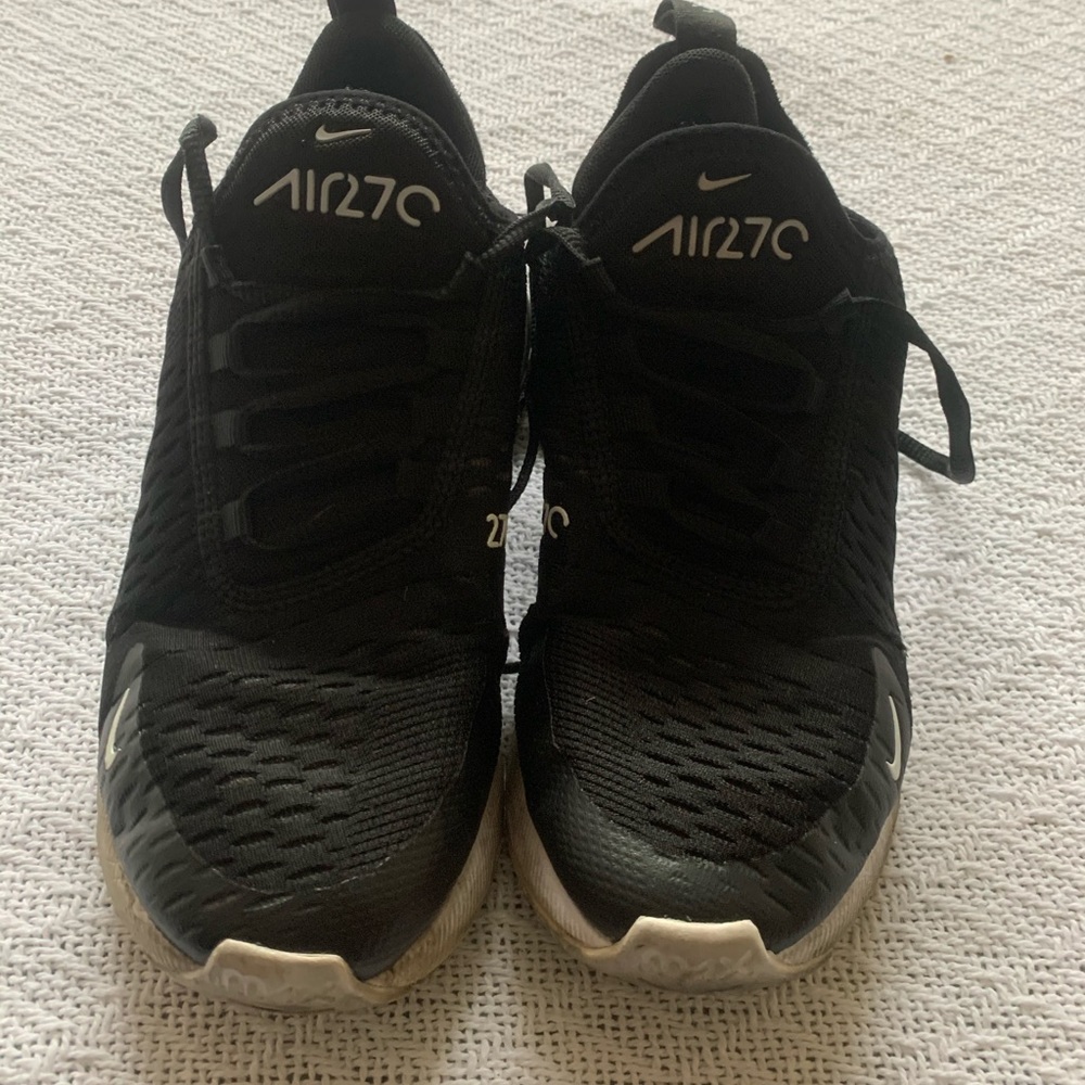 Nice shoes size 6,5